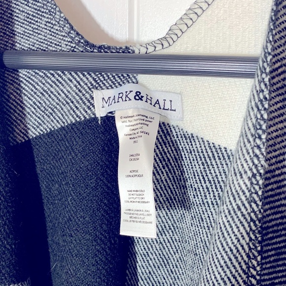 Mark & Hall Buffalo Plaid Pancho W/ Fringe - Picture 2 of 3